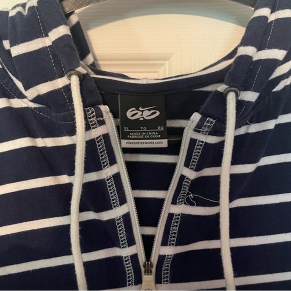 Nike Men’s Striped Zip Hoodie - Picture 2 of 3